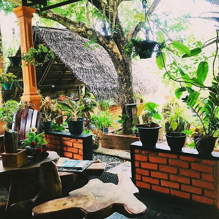 Oleena Home Stay Habarana Esterno foto