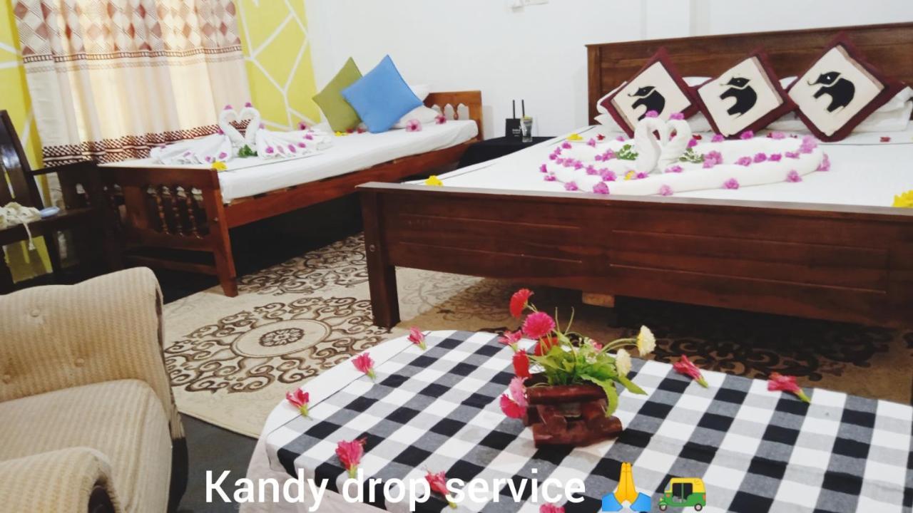 Oleena Home Stay Habarana Esterno foto